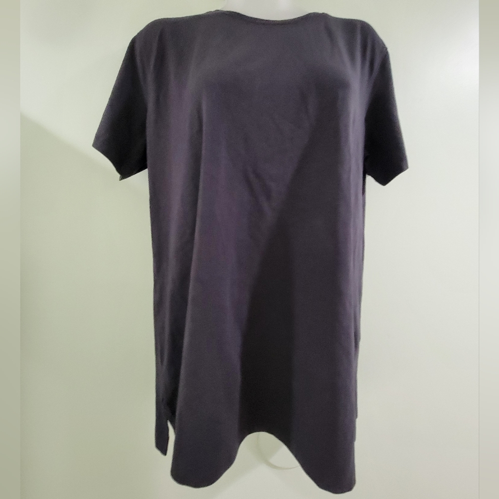 NWT DEVON AND JONES LUXURY TSHIRT ✨️ SOFT AND STRETCHY - Picture 2 of 5